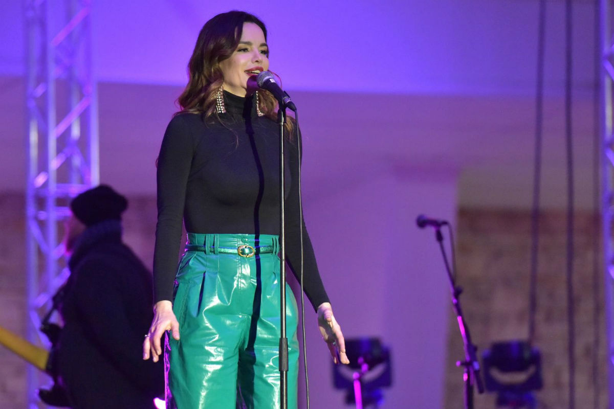 Severina je uspjela i široke plastične hlače učiniti zavodljivima