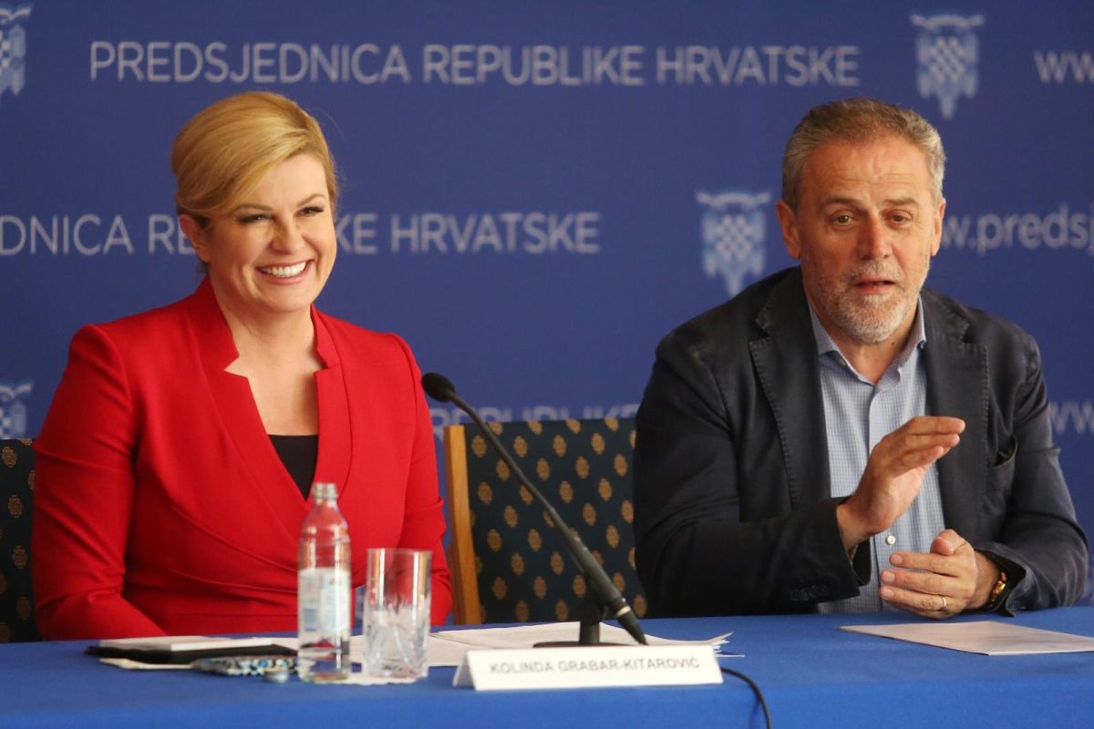 Je li vama smiješno? Bandić na Pantovčaku bacao fore, Kolinda se smijala