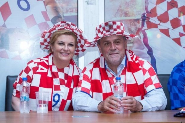 FOTO Ne, ovo nije montaža: Kolinda i Bandić skupa su navijali za Vatrene