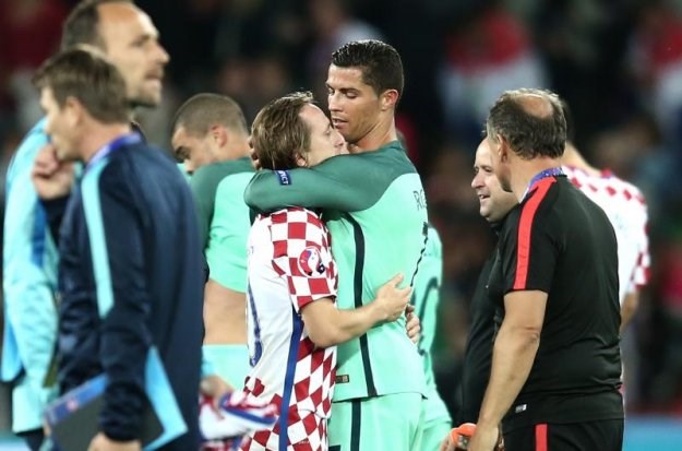 FOTO Modrić se slomio od tuge, Ronaldo ga tješio i grlio