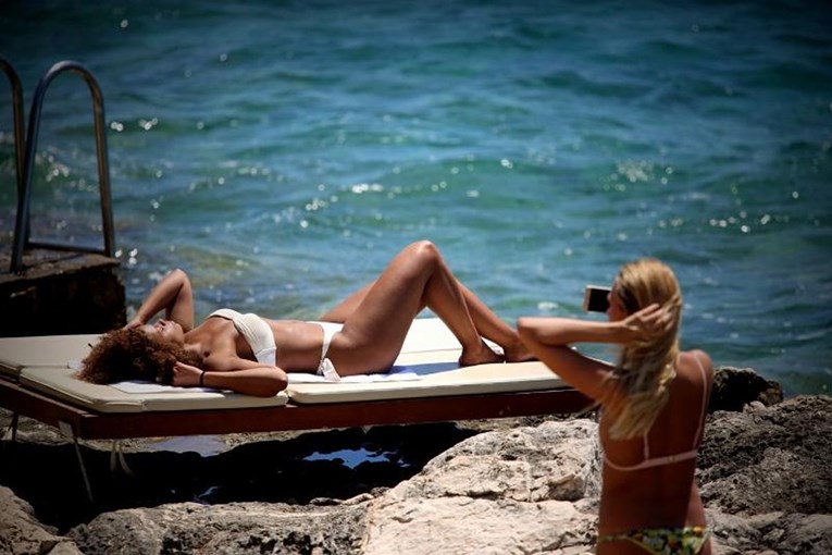FOTO Jahte, privatne plaže i hoteli: Ovako se uživa na Hvaru