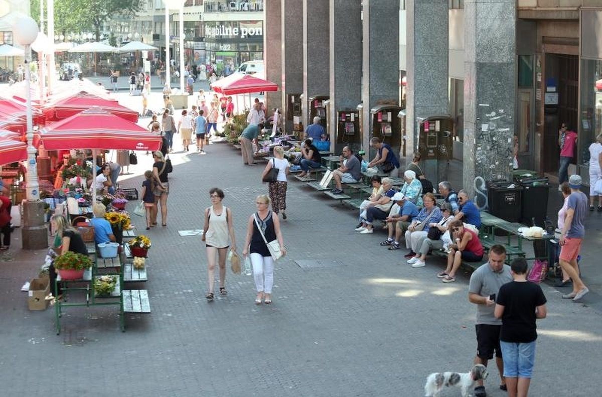 FOTO Kada su cvjećari otišli sa zagrebačke Splavnice, turisti su štandove iskoristili malo drugačije