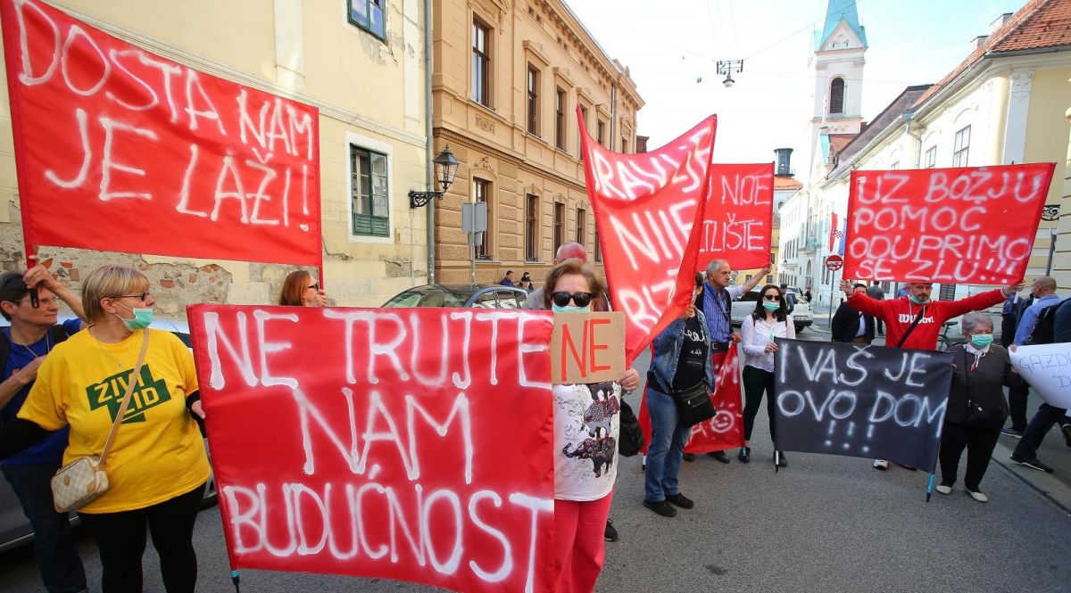 Bandić odbio s dnevnog reda povući Plan gospodarenja otpadom, pred Skupštinom prosvjednici