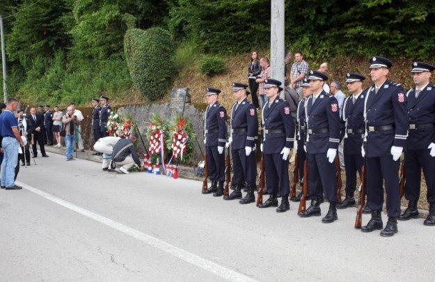 Sjećanje na heroje: Dva hrvatska policajca opasala se eksplozivom i bacila na kamion srpske vojske