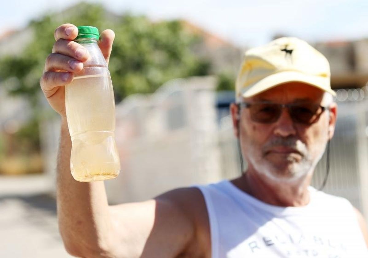 BILI SMO U VODICAMA Turisti bježe, nema vode, sve smrdi po fekalijama