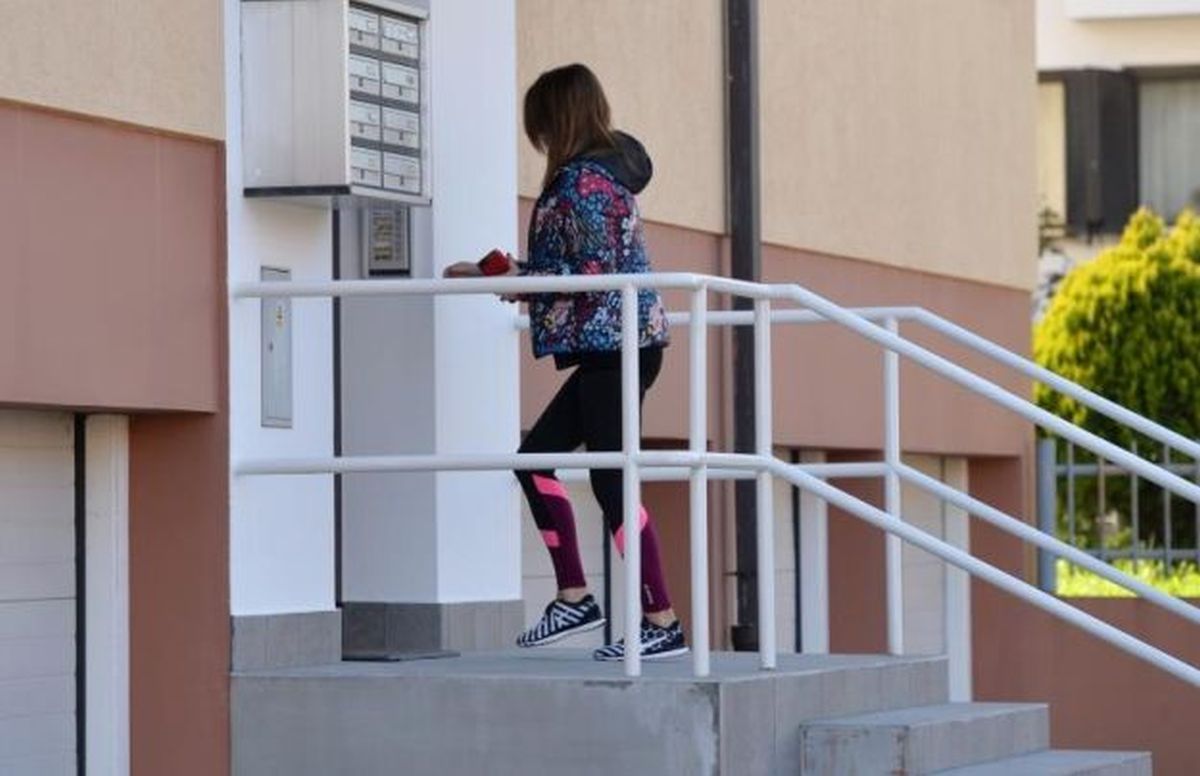 FOTO Severina izbjegla ročište? Snimljena ispred stana u Zagrebu, ali ne i na sudu