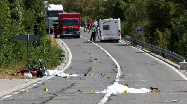 Teška prometna nesreća kod Jadranova: Kamperom oborio troje motorista, dvoje poginulo na licu mjesta