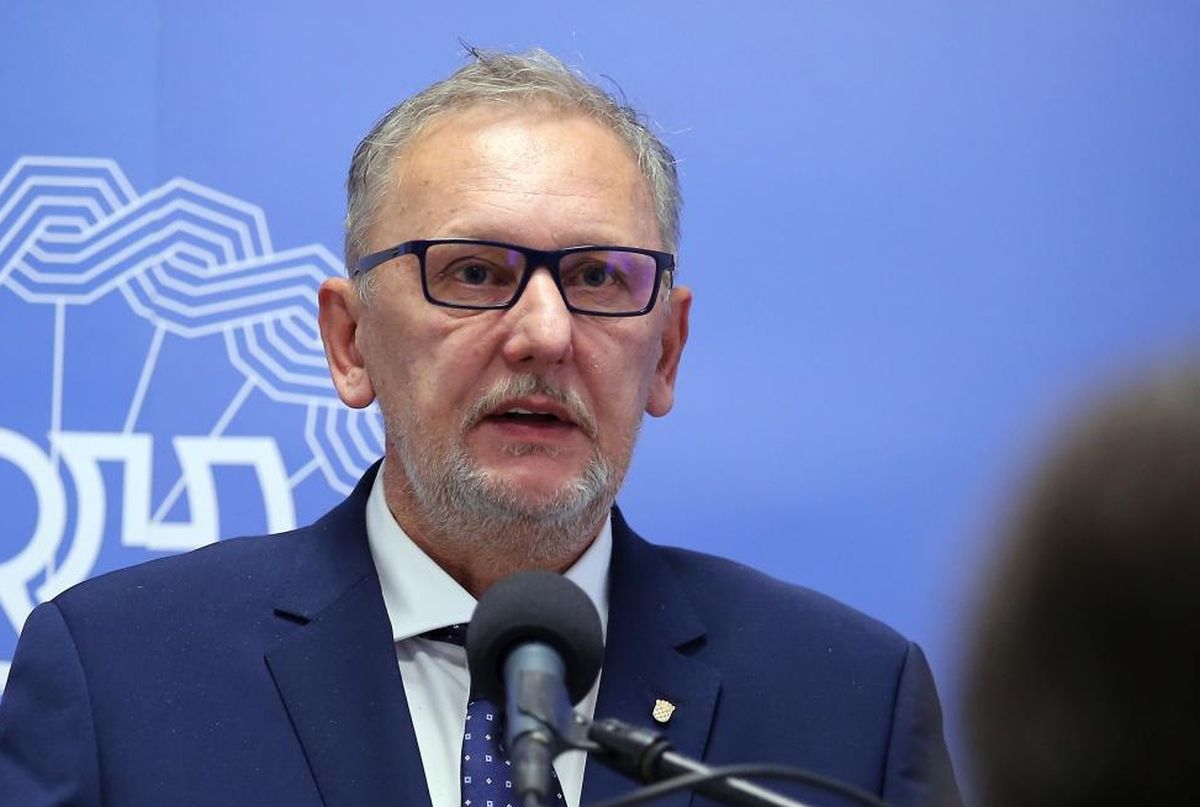 Vlada povećala plaće za oko 7600 policajaca