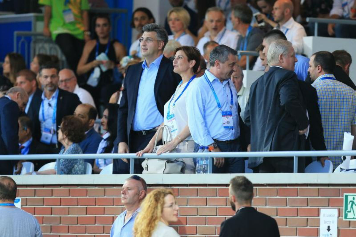 FOTO Plenković, Dalićka, Bandić, Janica i Štromar iz prvih redova gledali finale vaterpola