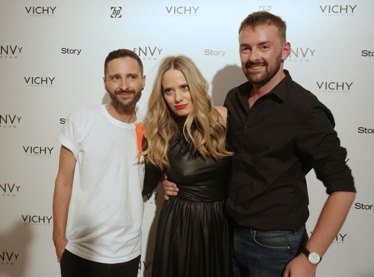 FOTO Očito je da Jelena Veljača ispod crne kožne haljine ne nosi grudnjak