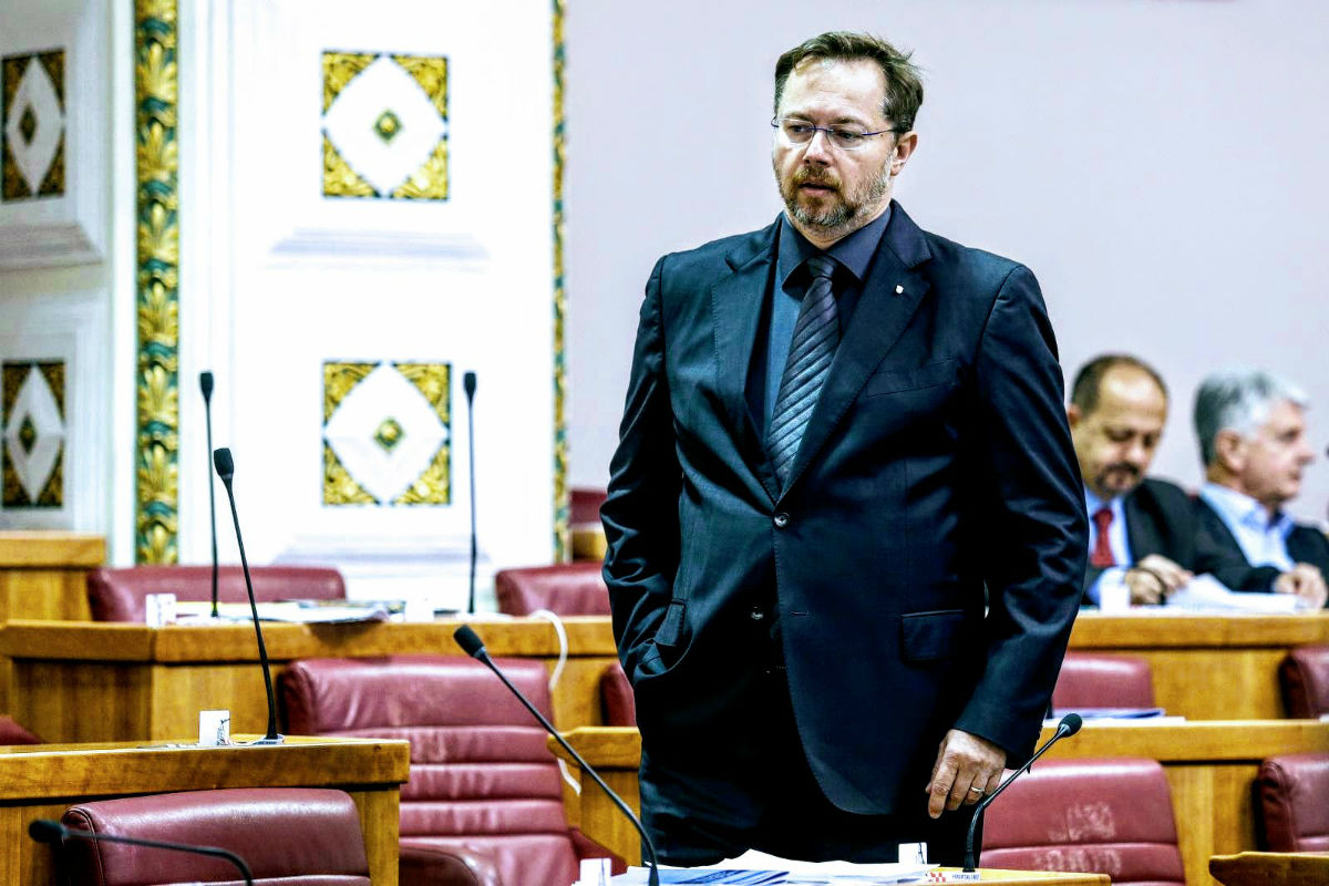 SDP: Zabranite energetska pića mlađima od 18 godina, HDZ: To je prestrogo
