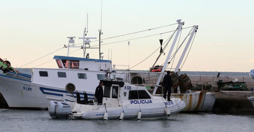 Hrvatska policija čuva ribare u Savudrijskoj vali, slovenska ih upozorava i zapisuje njihove podatke