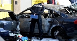Stanare na Srednjacima probudile detonacije: Izgorjela četiri automobila, prvi je gorio Audi