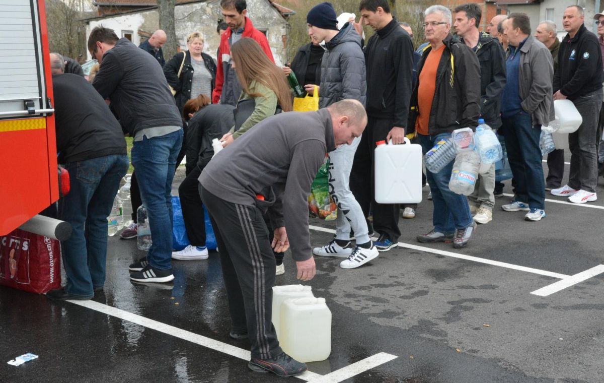 Hrvatske vode tvrde da nemaju veze s katastrofom u Brodu, za sve optužuju grad