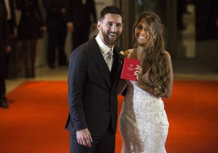 FOTO "Vjenčanje stoljeća": Messi oženio svoju ljubav iz djetinjstva