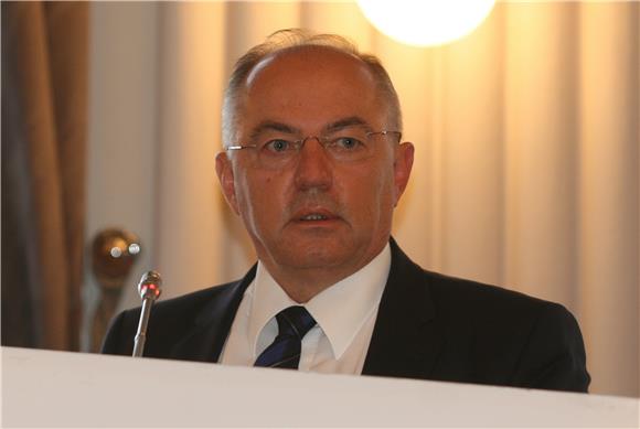 Zastupnik Bundestaga Juratović podržao Krichbauma koji kritizira Hrvatsku zbog blokade Srbije