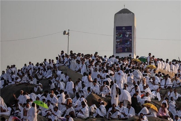 Saudijske vlasti dronovima prate dva milijuna hodočasnika na svetu goru Arafat