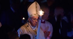 Papa poslao uskršnju poruku: Ne dopustimo mraku da nas kontrolira