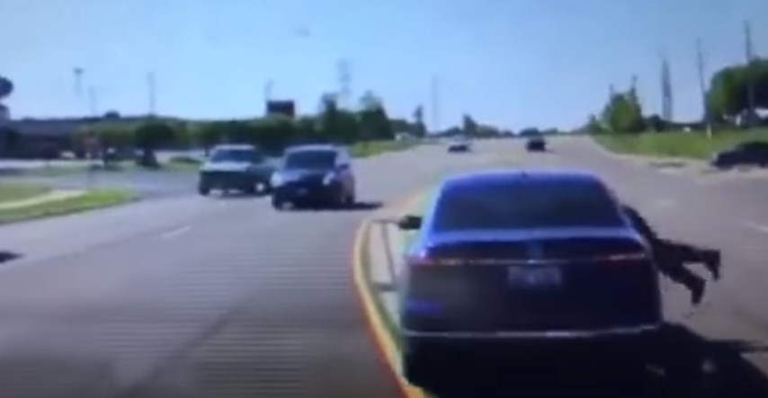 VIDEO Uskočio je kroz prozor automobila u vožnji i za to je imao plemenit razlog