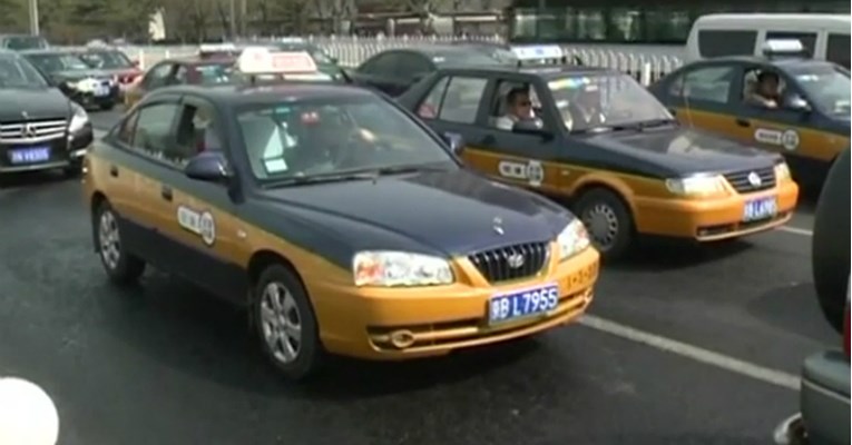Kinezi objavili rat zagađenju: Pekinška taxi služba kupuje 70.000 električnih automobila