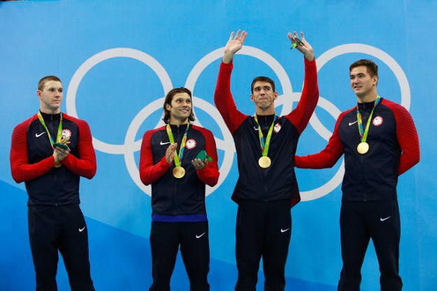 POKLONITE SE BOGU OLIMPA Phelps otišao u penziju s 23. zlatom, kao najveći svih vremena