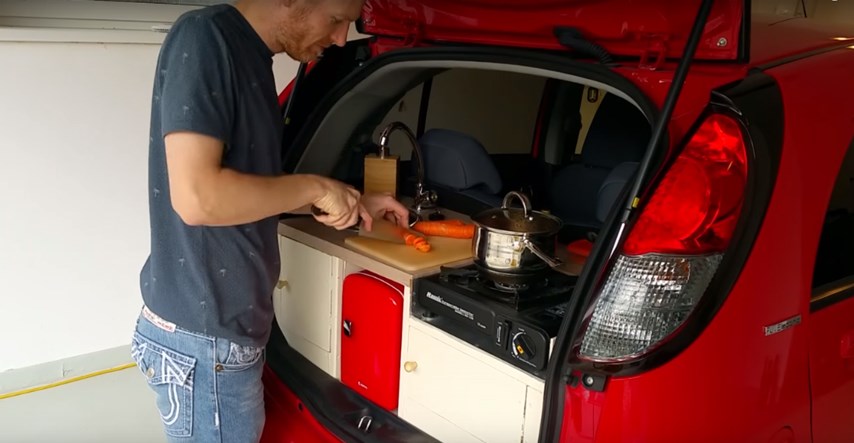 VIDEO Veličina nije bitna: U svaki prtljažnik stane kuhinja, evo kako je napraviti