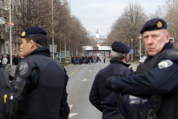 70 posto zagrebačkih srednjoškolaca policiju prihvaća kao "zaštitničku i dobronamjernu"