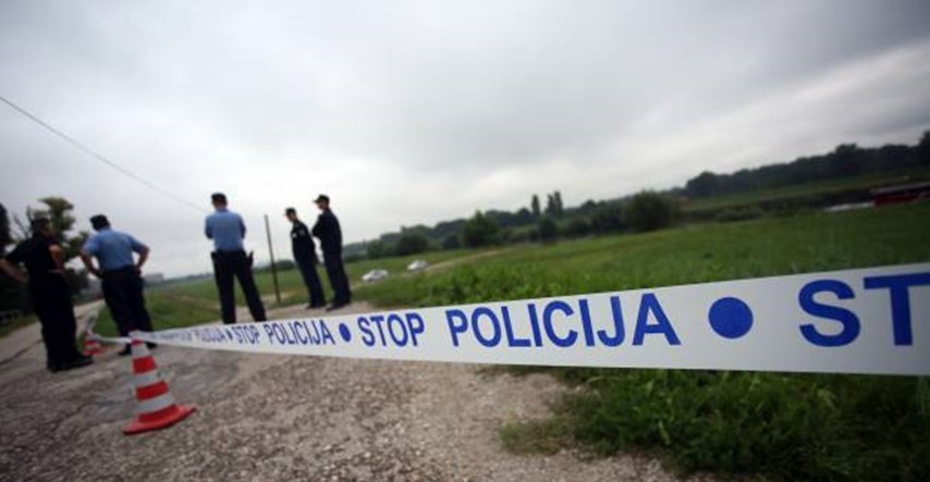 U prevrtanju traktora kod Ogulina poginuo zagrebački policajac u mirovini