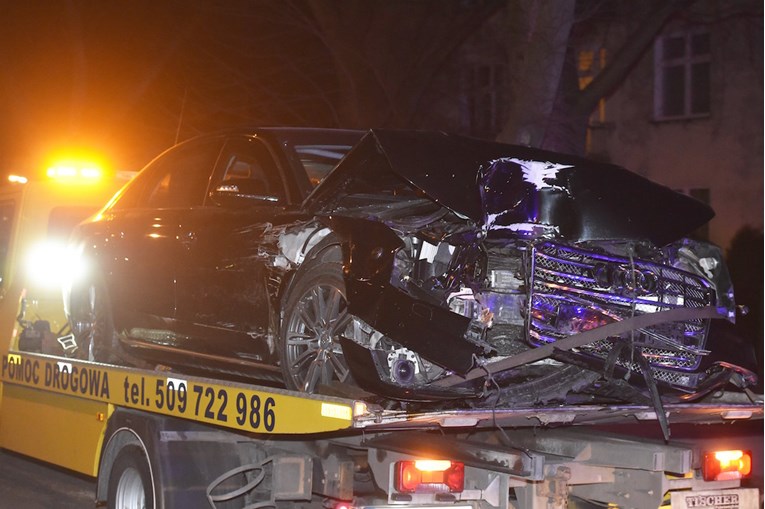 Poljska premijerka zabila se autom u stablo pa završila u bolnici