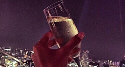 Neka ove godine proslava bude posebnija: Šampanjac s kupinama i limetom