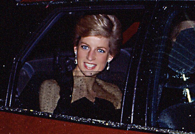 Izložba koja se ne propušta: Najljepše haljine princeze Diane uskoro u Kensingtonškoj palači