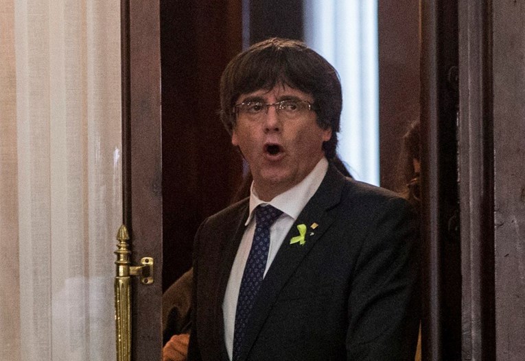 Španjolska vlada kaže da Puigdemont ne može vladati Katalonijom iz Belgije