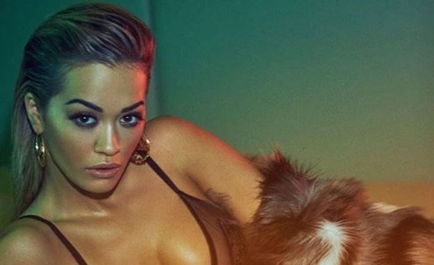 FOTO Jako, jako vruće: Rita Ora pozirala u prozirnom grudnjaku