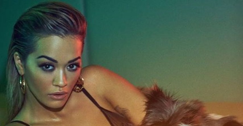 FOTO Jako, jako vruće: Rita Ora pozirala u prozirnom grudnjaku