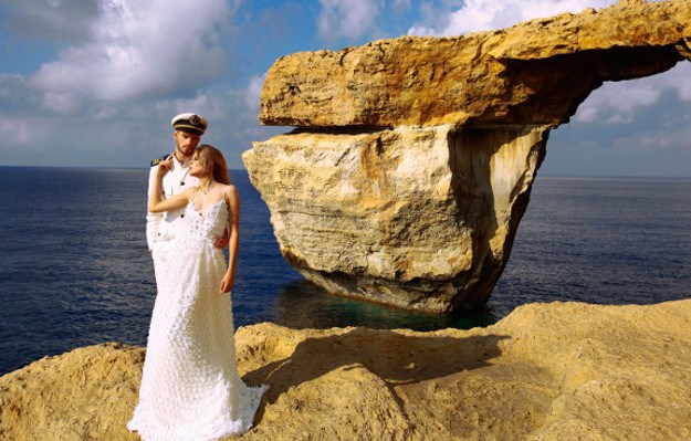 Romantična razglednica s otoka snova: eNVy Room vjenčanice na Malti
