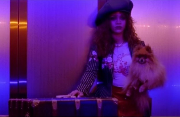 S njom nema šale: Rihanna kao crvenokosa ubojica u novom spotu za pjesmu "Bitch Better Have My Money"