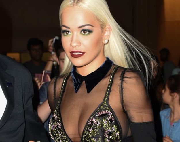 Baš mu se posrećilo: Rita Ora mu je prišla na tekmi, dala mu broj i zavela ga