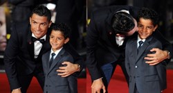 Kakvi frajeri: Cristiano Ronaldo poveo sina na premijeru filma "Ronaldo"