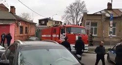 Rus podigao ručnu svjetiljku s ceste, pa ostao bez ruke