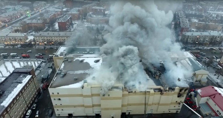 Nakon strašnog požara u kojem je poginulo 41 dijete, ruski guverner podnio ostavku