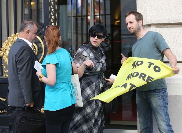 Holy traži Vrdoljakovu ostavku: Kriminalom, korupcijom i silovanjem procedure do bušenja Jadrana