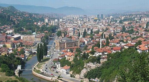 Nepoznati piromani pale automobile po Sarajevu
