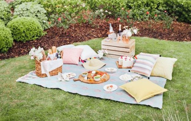 Mali priručnik: Što vam sve treba za savršen piknik?