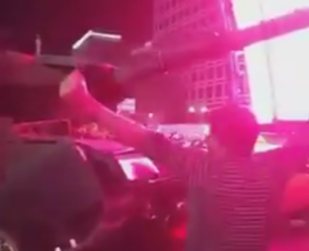 VIDEO Kaos se širi Turskom: Tenkovi gaze automobile, vojska puca na Erdoganove pristaše