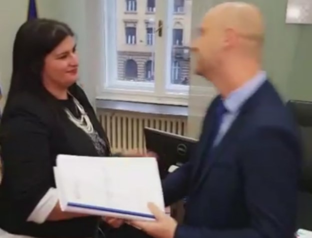 VIDEO Tolušić predao dužnost novoj ministrici Žalac: "Ne sumnjam da će rezultati biti i bolji"