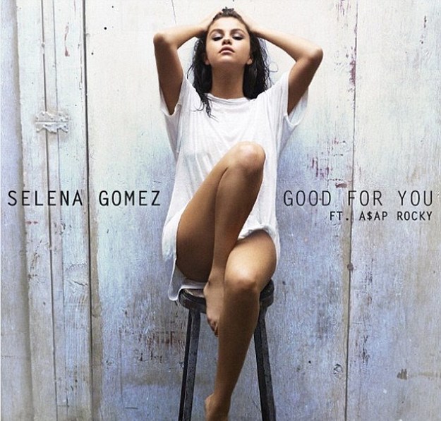 Selena Gomez najavila novi singl sexy fotkom u muškoj majici