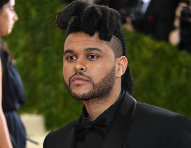 Kakva promjena: Pjevač The Weeknd se napokon ošišao