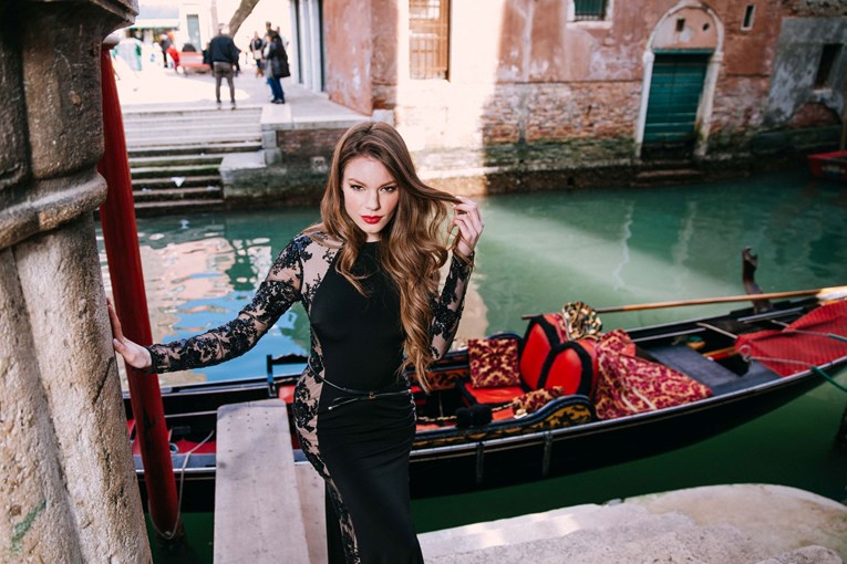 Raskošna kolekcija "Gemma" Vesne Spose oživjela u romantičnoj Veneciji