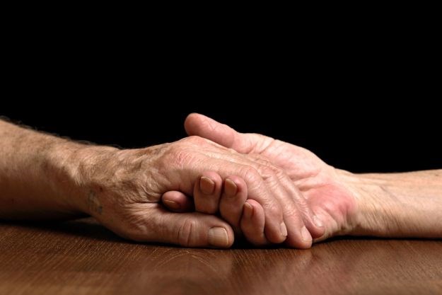 Znanstvenici dokazali zašto stariji parovi ponekad umiru zajedno