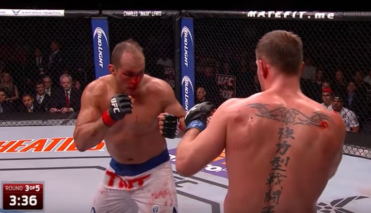 UFC časti: Pogledajte cijeli prvi meč Miočića i Dos Santosa